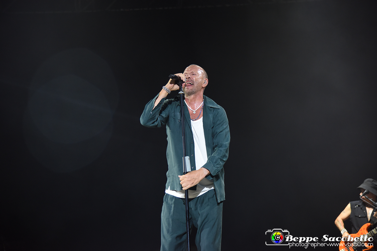 VBS_0869 - Concerto Biagio Antonacci - Palco Centrale Tour 2023.jpg